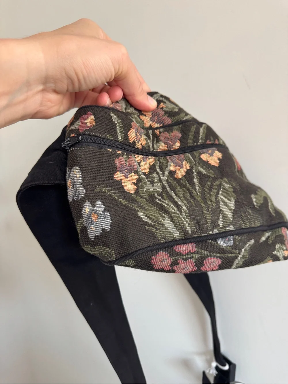 Vintage Floral Tapestry Crossbody Fanny Pack Bag